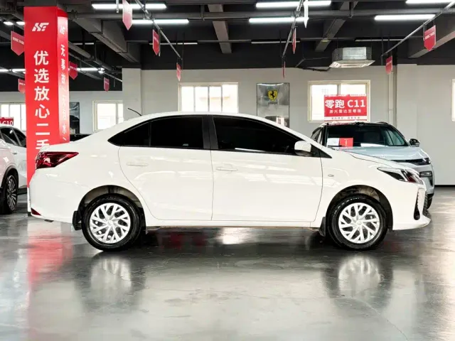 Toyota Vios — Фото автомобиля 6