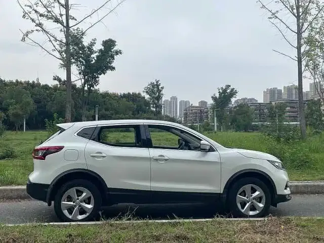 Nissan Qashqai — Фото автомобиля 10