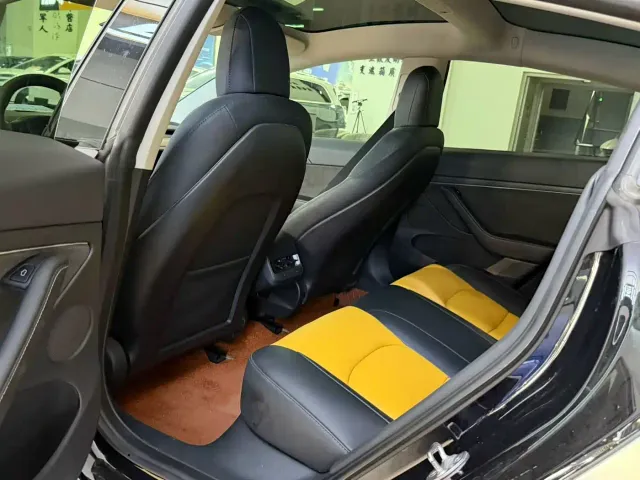 Tesla Model 3 — Фото автомобиля 6