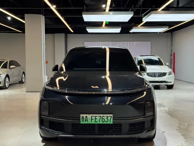Li Auto L9 — Фото автомобиля 2