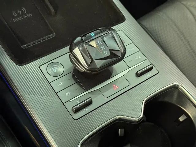 BYD Song L DM-i — Фото автомобиля 21