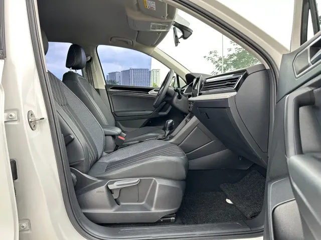 Volkswagen Tiguan L — Фото автомобиля 12