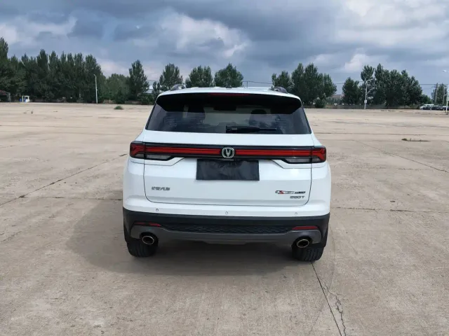Changan CS35 Plus — Фото автомобиля 5