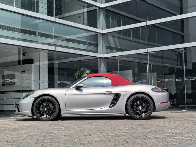 Porsche 718 — Фото автомобиля 4