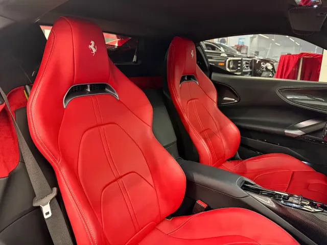 Ferrari SF90 — Фото автомобиля 8