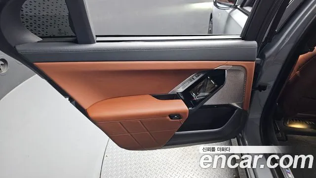 BMW 7 Series G70 — Фото автомобиля 14