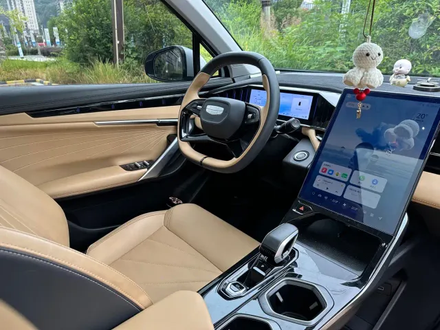 Geely Boyue L 2023 1.5TD DCT Luxury Model — Фото автомобиля 13