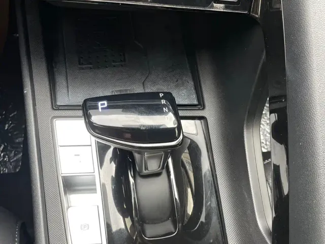 Hyundai Elantra — Фото автомобиля 12