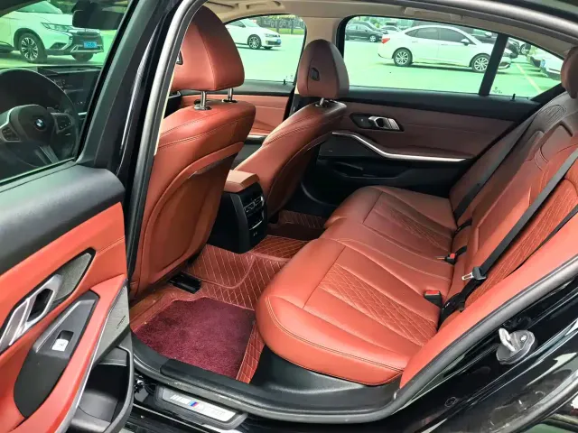 BMW 3 Series — Фото автомобиля 10