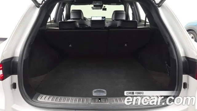 Genesis GV70 — Фото автомобиля 20