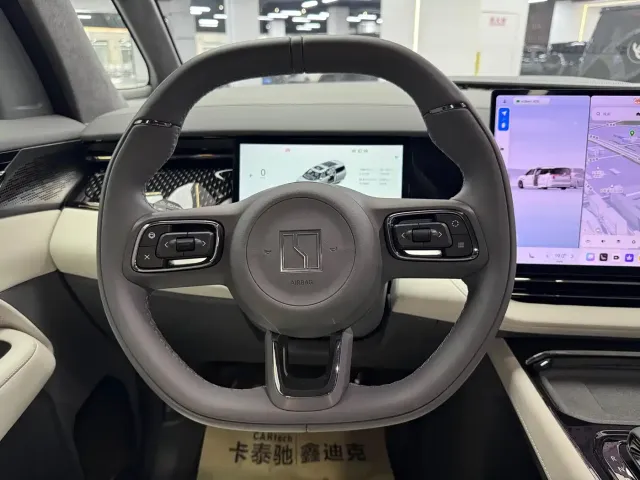 ZEEKR Zeekr 009 2024 7-Seat Aisle AWD Version 108kWh — Фото автомобиля 14