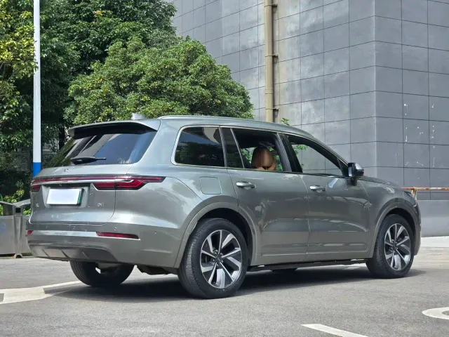 Li Auto ONE — Фото автомобиля 6
