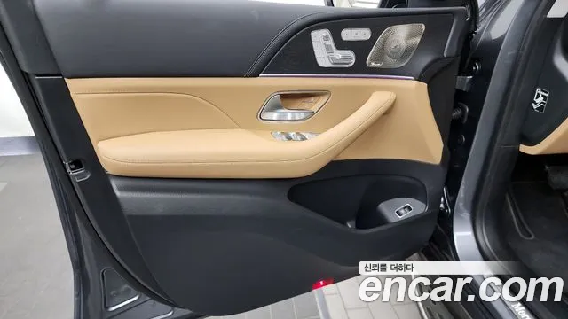 Mercedes-Benz GLE-Class — Фото автомобиля 21
