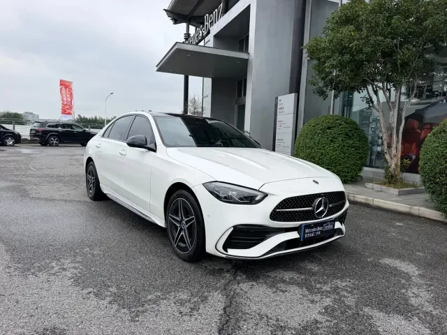 Mercedes-Benz C-Class — Фото автомобиля 3