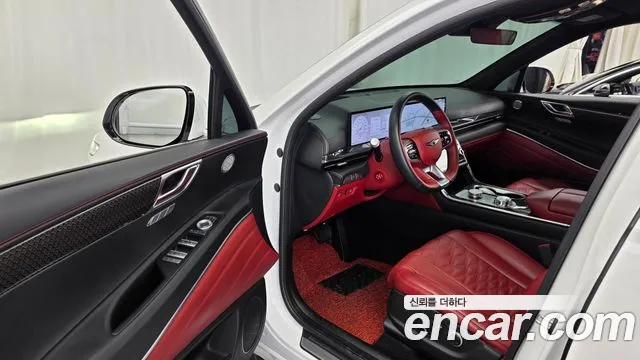 Genesis GV80 — Фото автомобиля 8