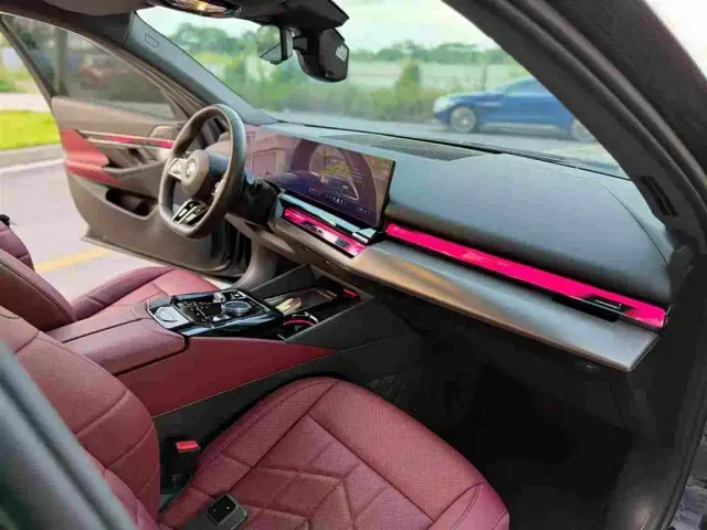 BMW 5 Series — Фото автомобиля 5