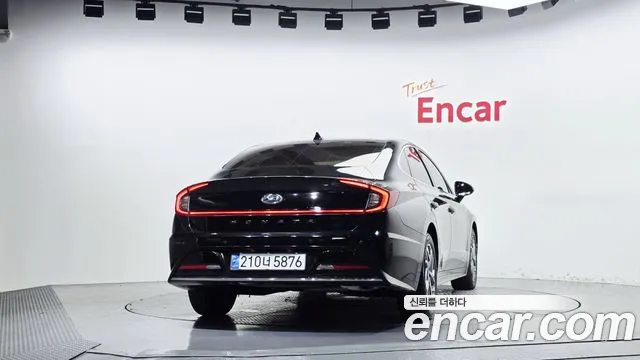 Hyundai Sonata — Фото автомобиля 4