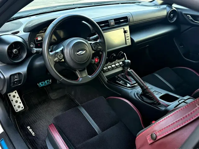 Subaru BRZ — Фото автомобиля 10