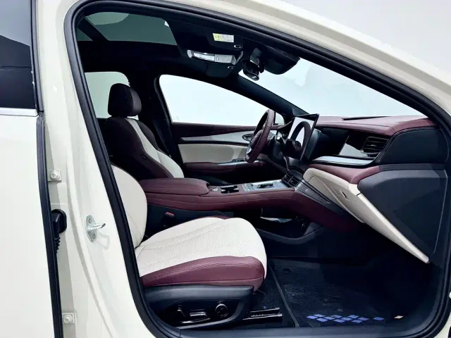BYD Seal 07 DM-i — Фото автомобиля 16