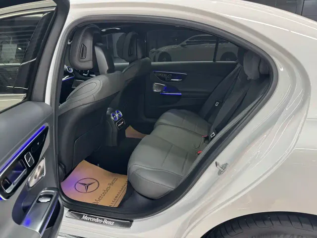 Mercedes-Benz C-Class — Фото автомобиля 8