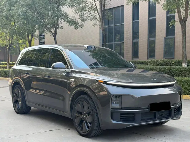 Li Auto L9 — Фото автомобиля 4