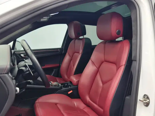 Porsche Macan — Фото автомобиля 11