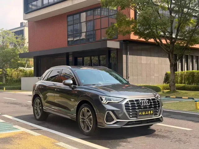 Audi Q3 — Фото автомобиля 3