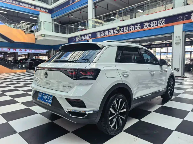 Volkswagen T-Roc — Фото автомобиля 6