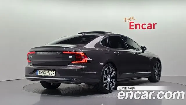 Вольво S90 — Фото автомобиля 2