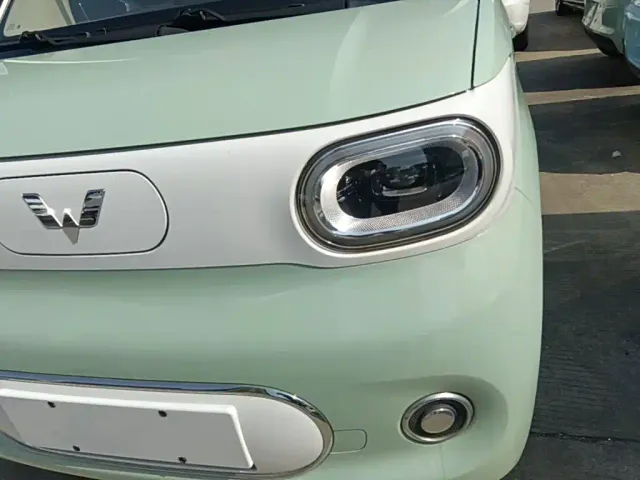Wuling Hongguang Mini EV — Фото автомобиля 23