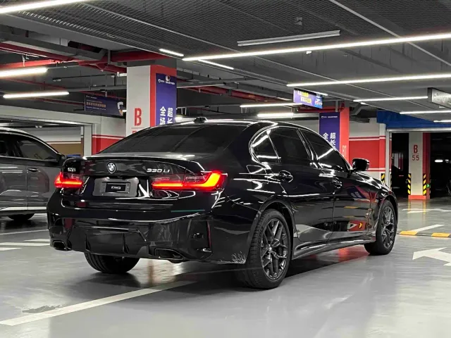BMW 3 Series — Фото автомобиля 4