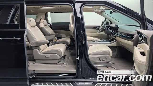 Kia Carnival Generation 4 — Фото автомобиля 15