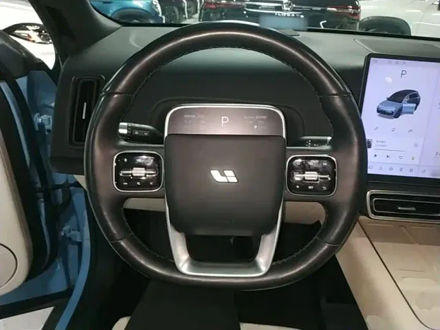 Li Auto Li L8 2024 Model Ultra — Фото автомобиля 10