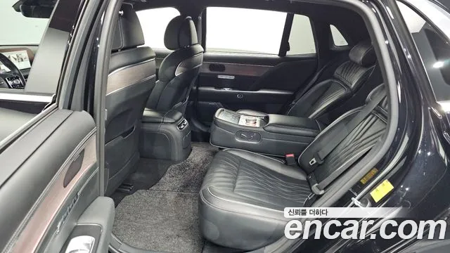 Genesis G90 Бензин 3.5 турбо AWD — Фото автомобиля 11