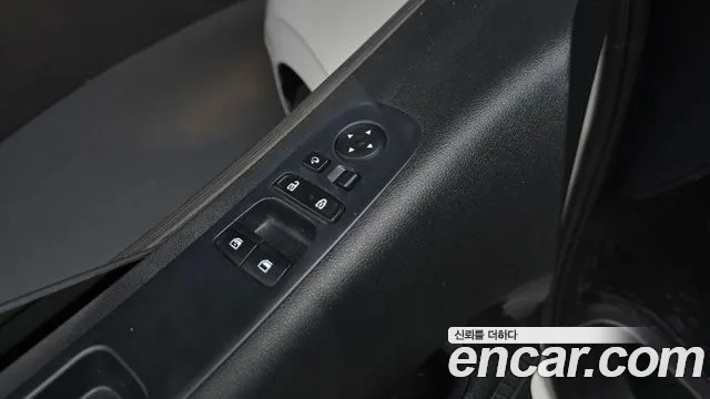 Hyundai Staria Staria 4WD Tourer 9 мест — Фото автомобиля 15