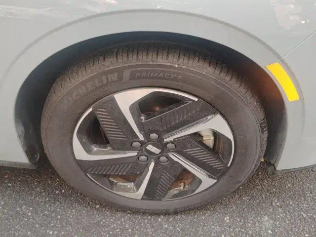Geely Galaxy L6 — Фото автомобиля 6