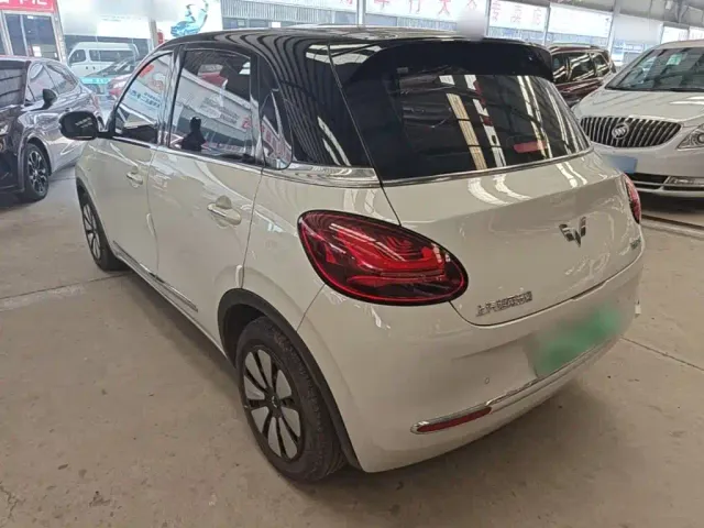 Wuling Bingo — Фото автомобиля 4