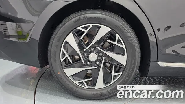 Hyundai Grandeur (New) Hybrid — Фото автомобиля 6