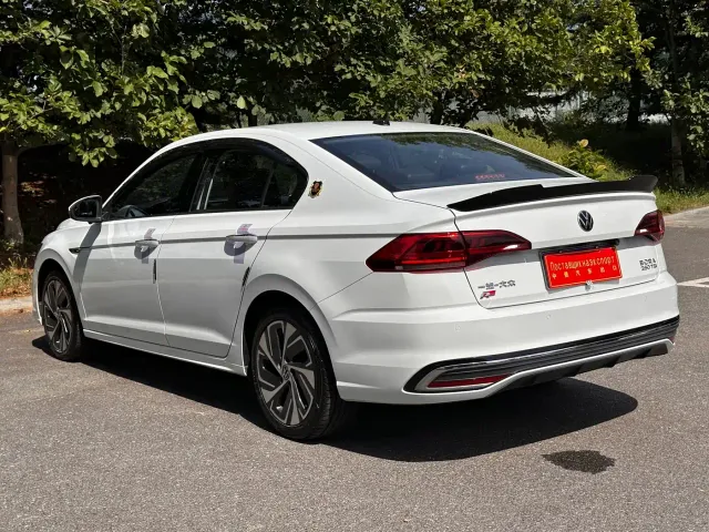 Volkswagen Bora — Фото автомобиля 6
