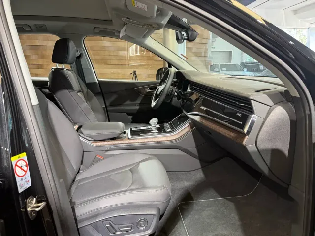 Audi Q7 — Фото автомобиля 13