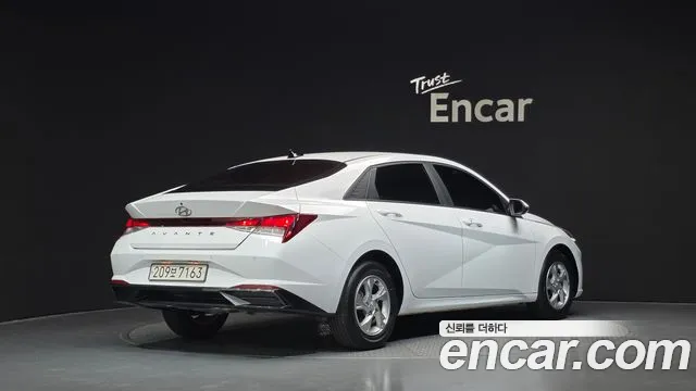 Hyundai Avante — Фото автомобиля 2