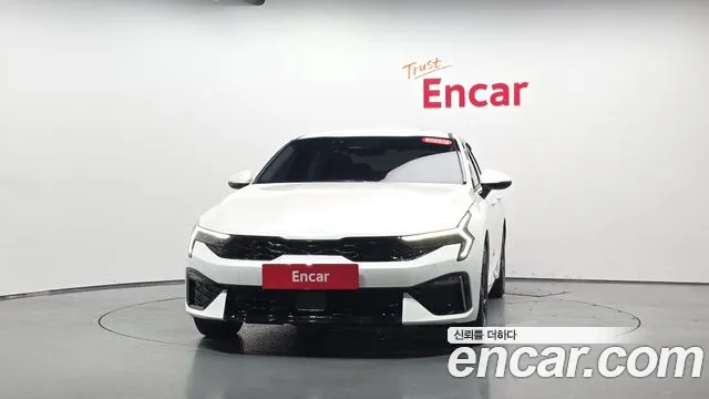 Kia K5 Новый K5 3 поколение 2.0 LPi(Для проката) — Фото автомобиля 3