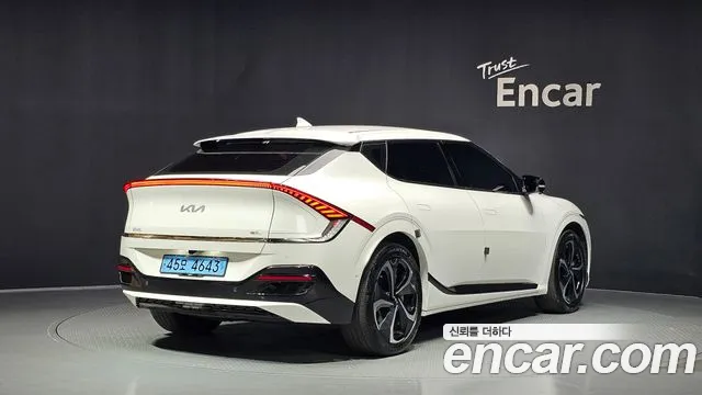 Kia EV6 — Фото автомобиля 2