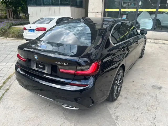 BMW 3 Series — Фото автомобиля 9