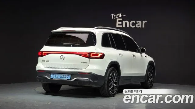 Mercedes-Benz EQB — Фото автомобиля 2