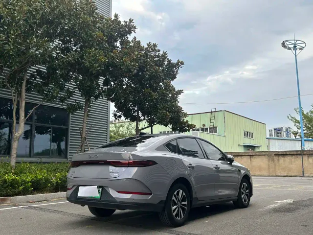 BYD Qin PLUS — Фото автомобиля 4