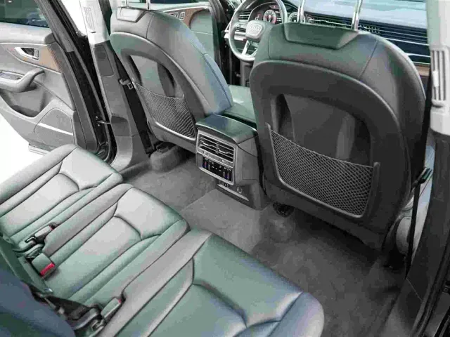 Audi Q7 — Фото автомобиля 9