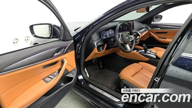BMW 5-Series — Фото автомобиля 10