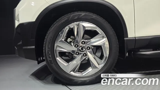 KG_Mobility_Ssangyong Rexton — Фото автомобиля 5