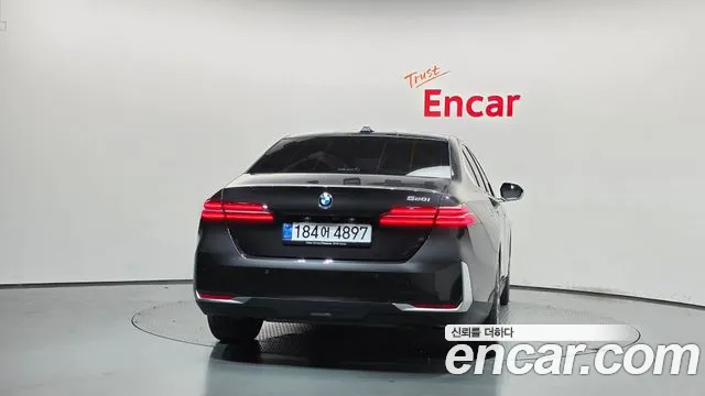 BMW 5 Series G60 — Фото автомобиля 4